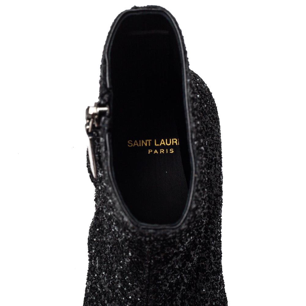 Saint Laurent Black Glitter Chelsea Ankle Boot Size 40 In New Condition In Dubai, Al Qouz 2