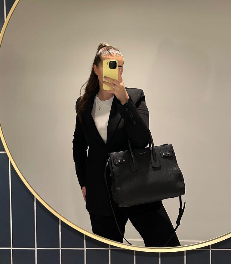 Saint Laurent Black Grained Calfskin Leather Souple Small Sac De Jour

Product Details
Xupes Ref: CB1568
Brand: Saint Laurent
Model: Souple Small Sac De Jour
Type: Shoulder, Tote
Serial Number: GNR4649600919
Age: 2020
RRP: £2,570
Accompanied By: