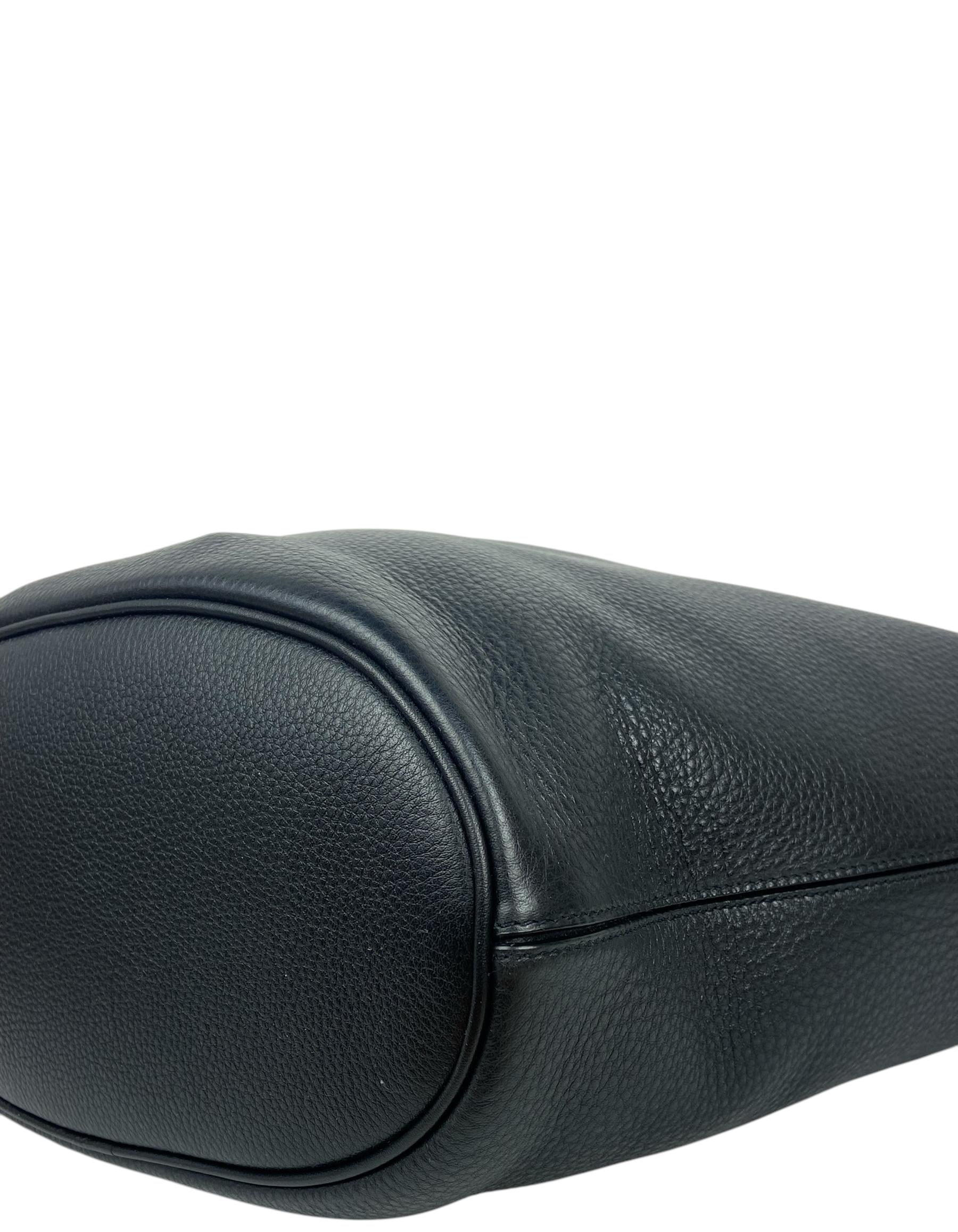 Women's Saint Laurent Black Le 5 à 7 Grained Leather Hobo bag rt $3450