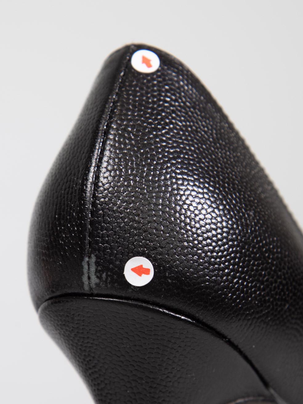 Saint Laurent, pelle nera con plateau a mandorla, taglia IT 37 in vendita 3