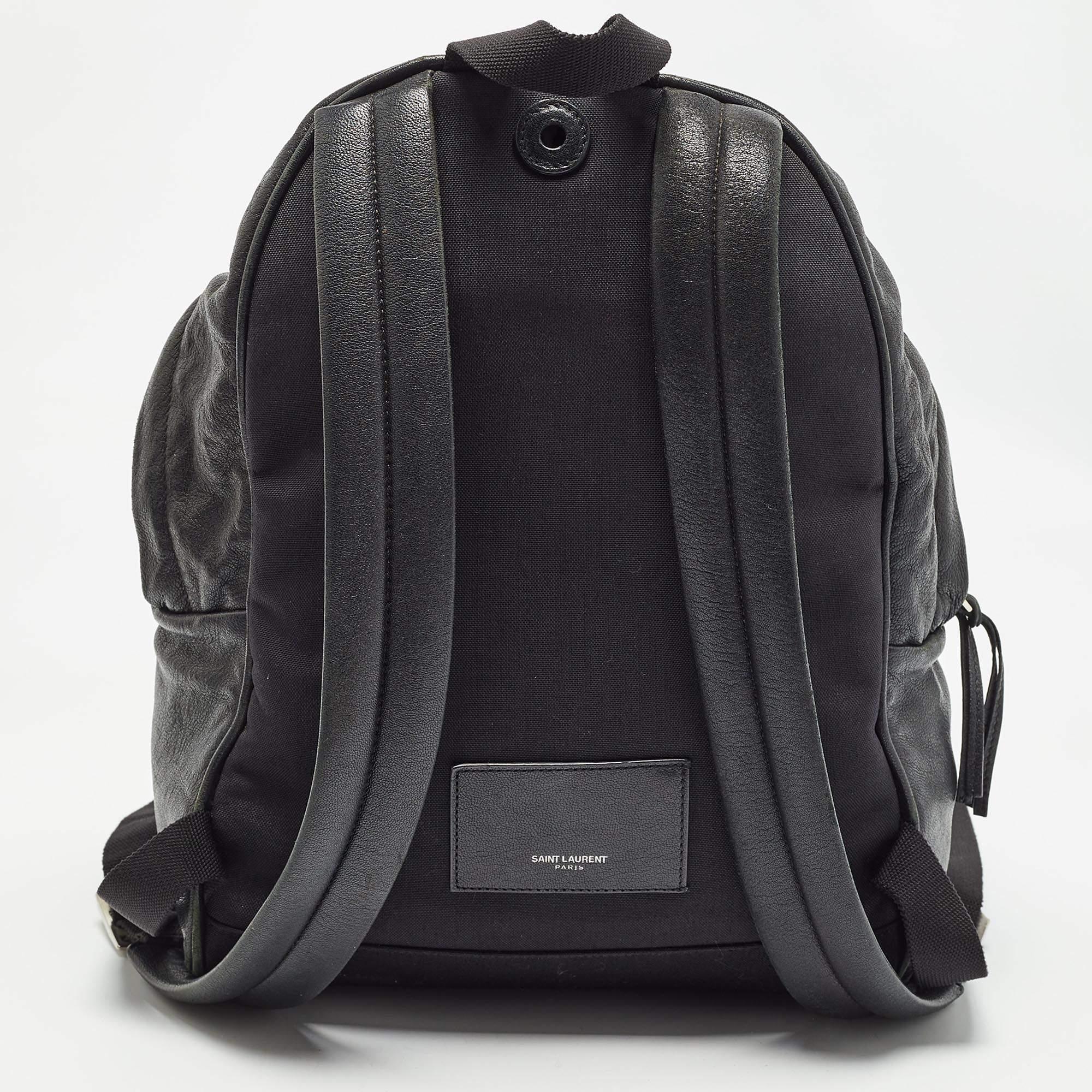 Saint Laurent Black Leather and Canvas Mini Love Appliqué City Backpack État moyen - En vente à Dubai, Al Qouz 2