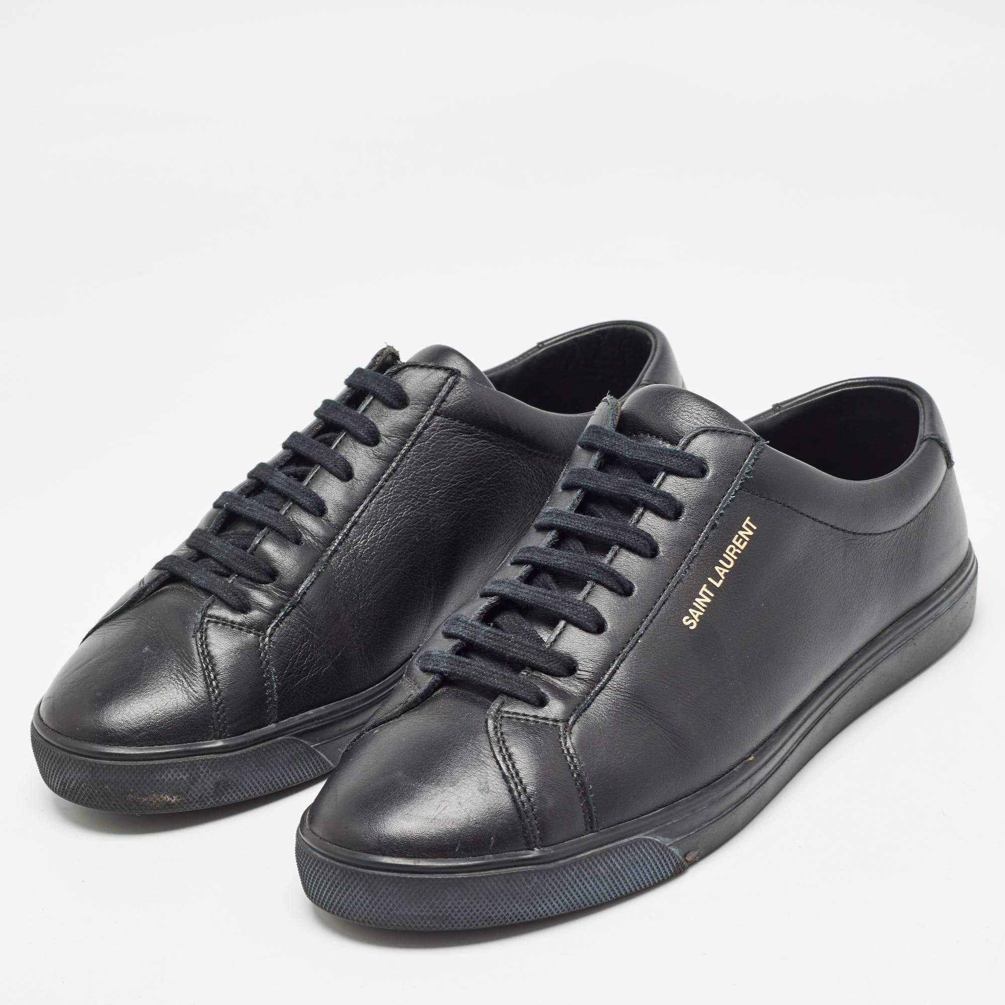 Presented in a classic silhouette these Saint Laurent sneakers are a seamless combination of luxury comfort and style. These sneakers are designed with signature details and comfortable insoles.