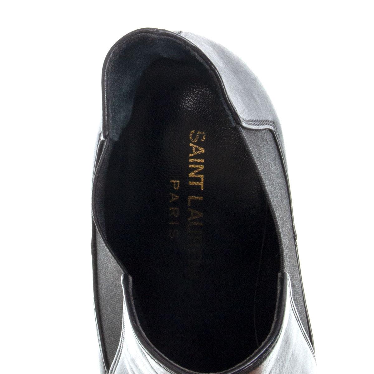 SAINT LAURENT black leather CLASSIC PARIS 110 Ankle Boots Shoes 37 In Excellent Condition In Zürich, CH