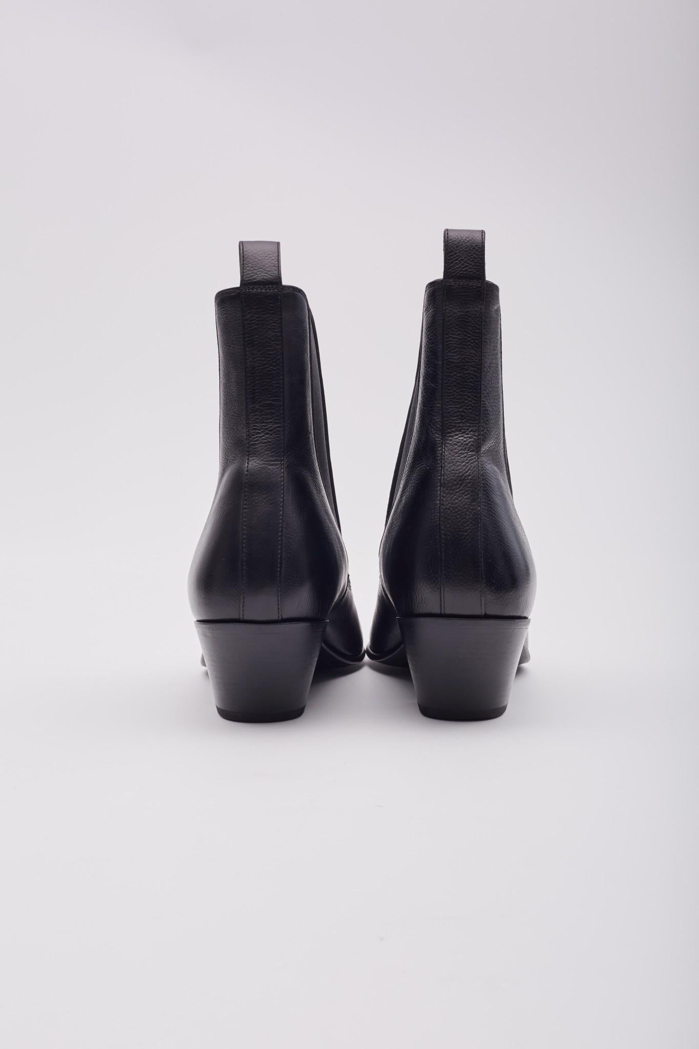 Men's Saint Laurent Black Leather Heeled Chelsea Boots (Eu 44) Mens For Sale