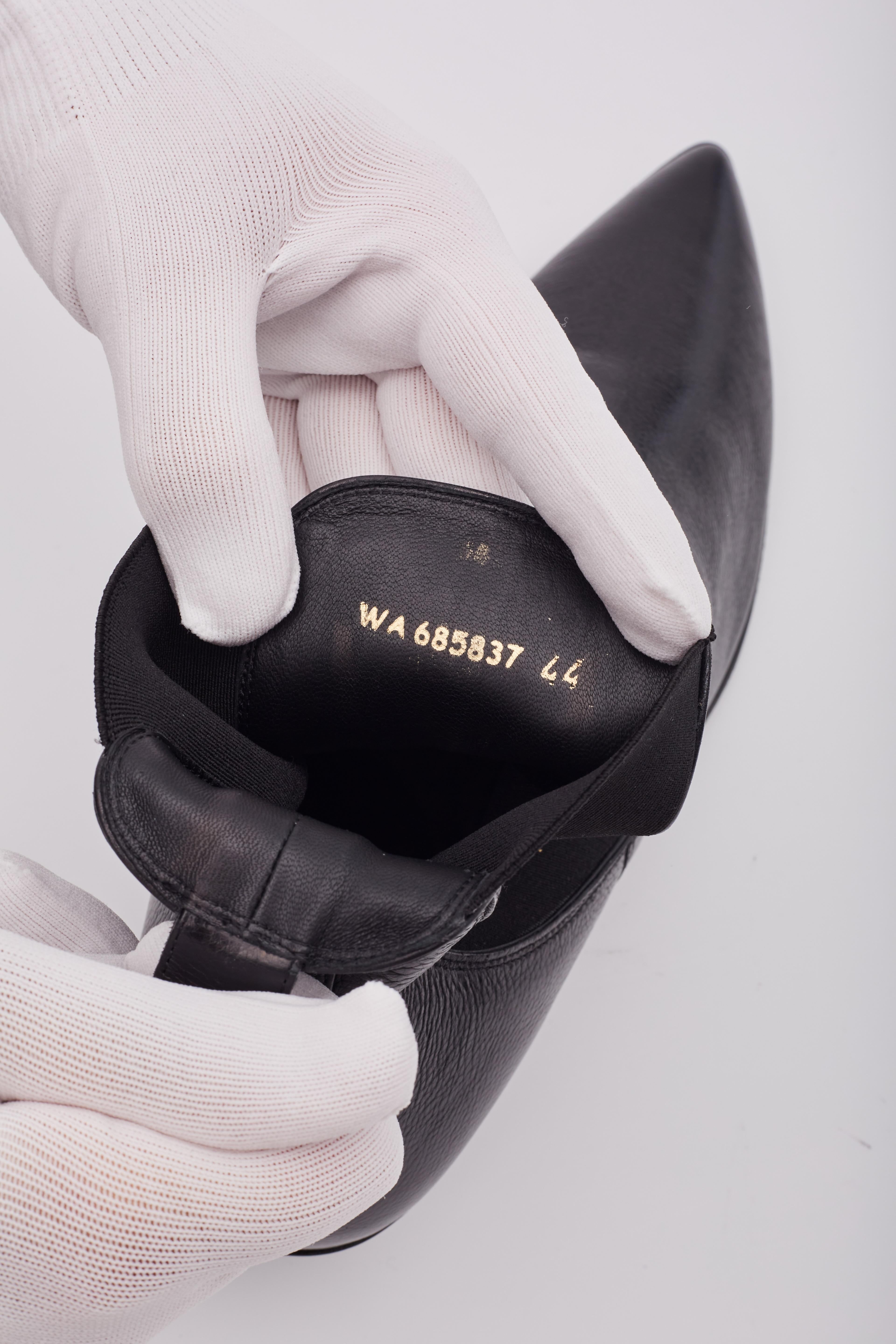 Saint Laurent Black Leather Heeled Chelsea Boots (Eu 44) Mens For Sale 2