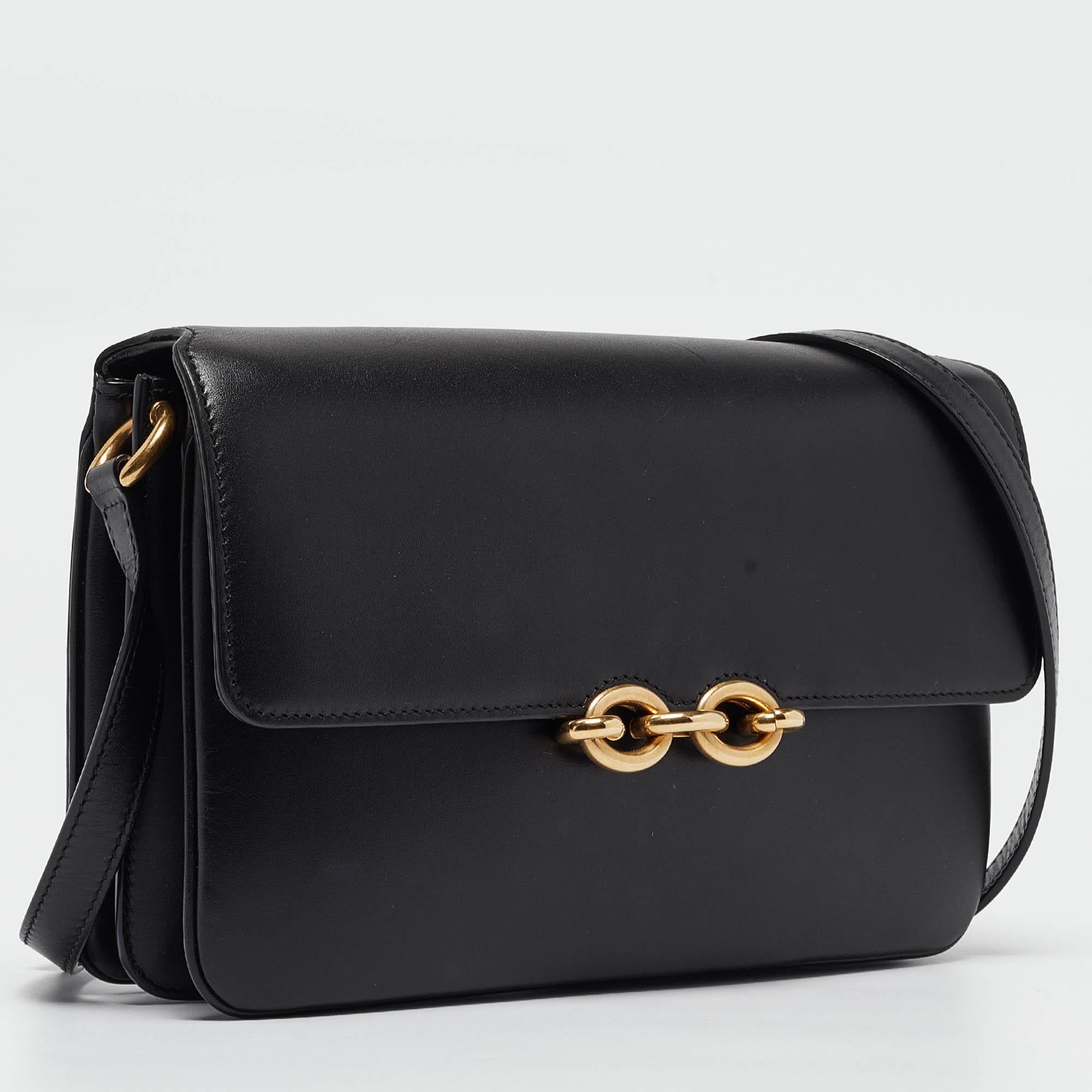 Saint Laurent Black Leather Le Maillon Shoulder Bag In Good Condition For Sale In Dubai, Al Qouz 2