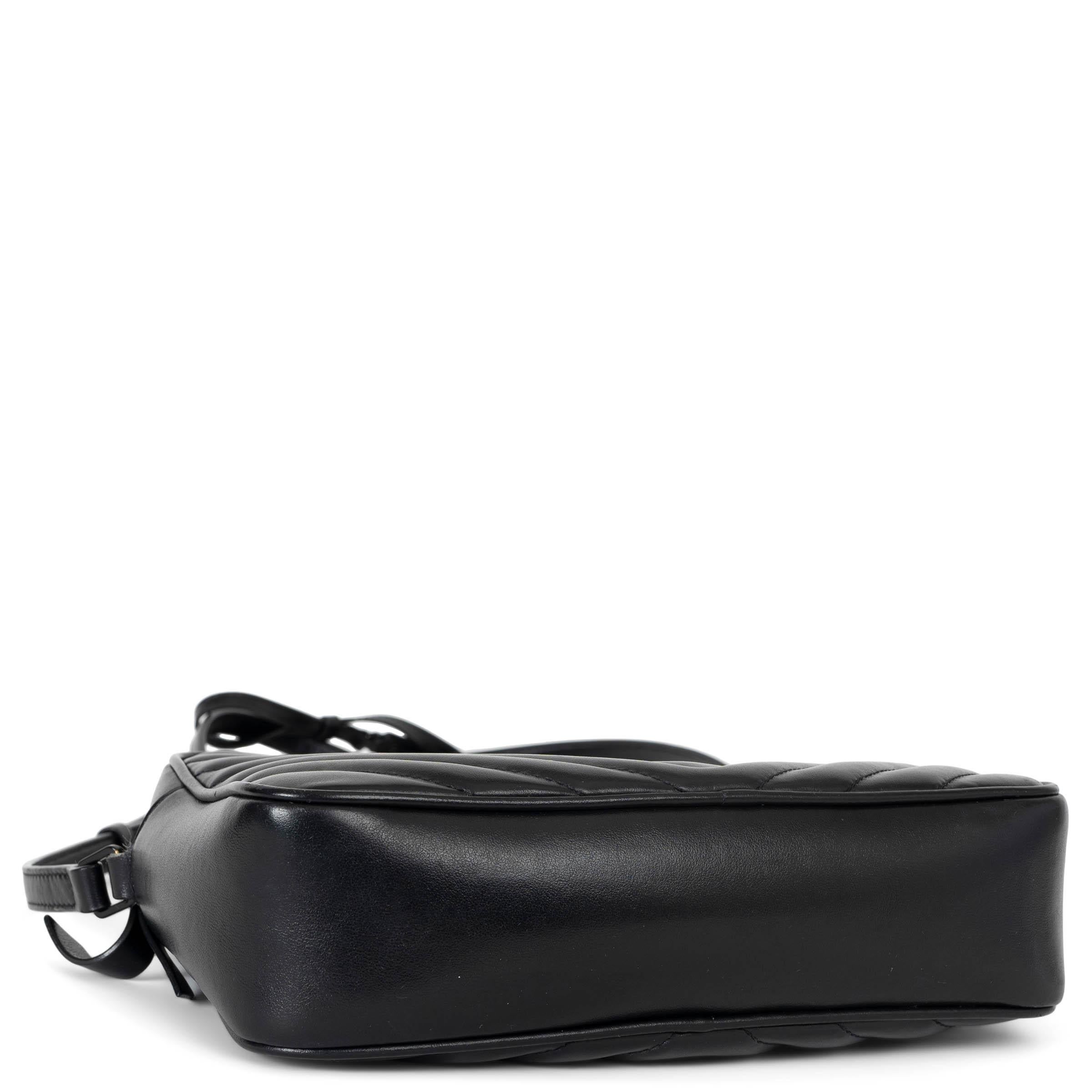 SAINT LAURENT black leather LOU MEDIUM MONOGRAM CAMERA Shoulder Bag In Excellent Condition For Sale In Zürich, CH