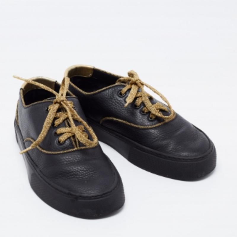 Noir Saint Laurent - Baskets basses en cuir noir - Taille 36 en vente