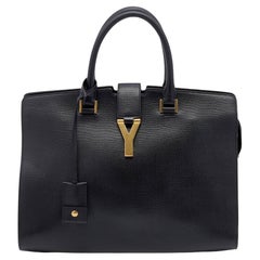Saint Laurent Medium Cabas Chyc Tote aus schwarzem Leder