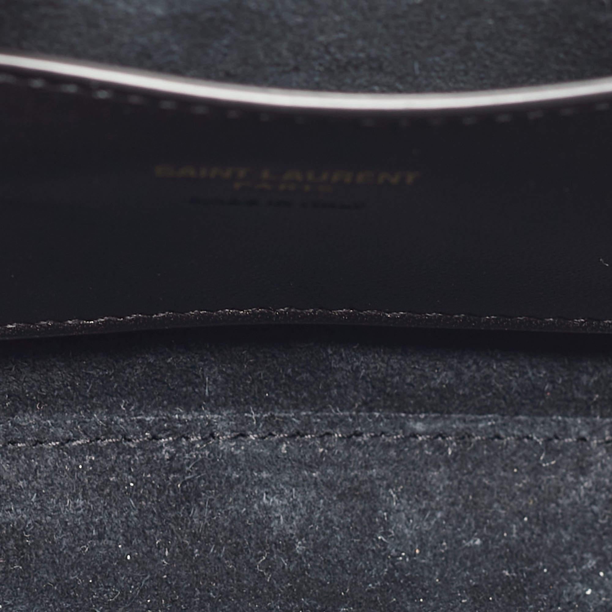 Saint Laurent Black Leather Mini LE 5 À 7 Shoulder Bag In Good Condition In Dubai, Al Qouz 2