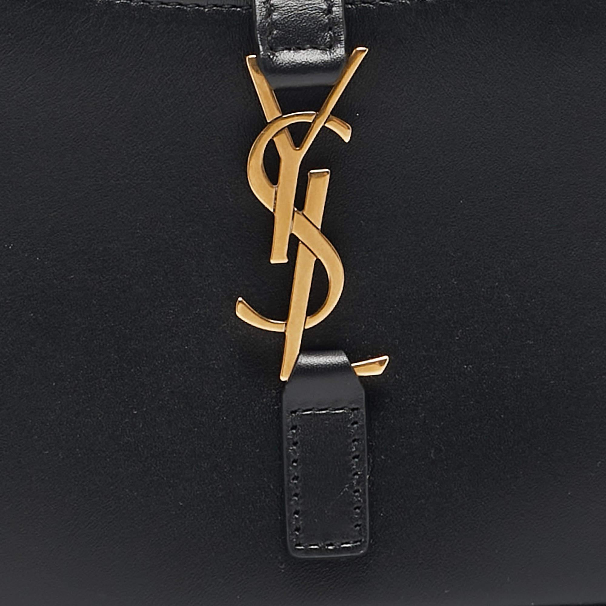 Women's Saint Laurent Black Leather Mini LE 5 À 7 Shoulder Bag