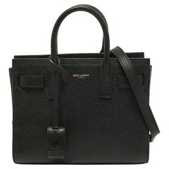 Sac de jour Nano Classic en cuir noir Saint Laurent