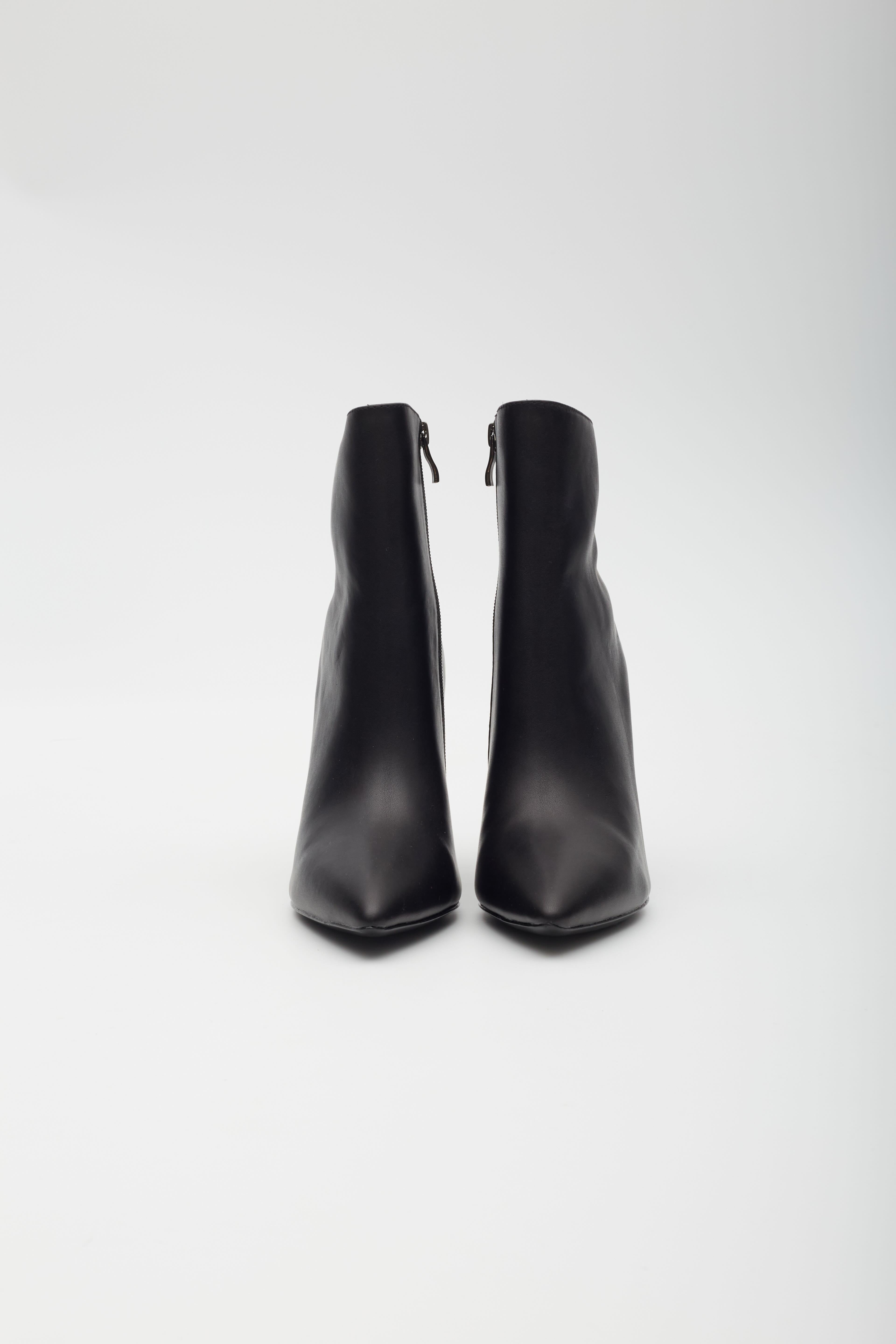 Women's Saint Laurent Black Leather Opyum 100 Ankle Boots  EU 39 For Sale