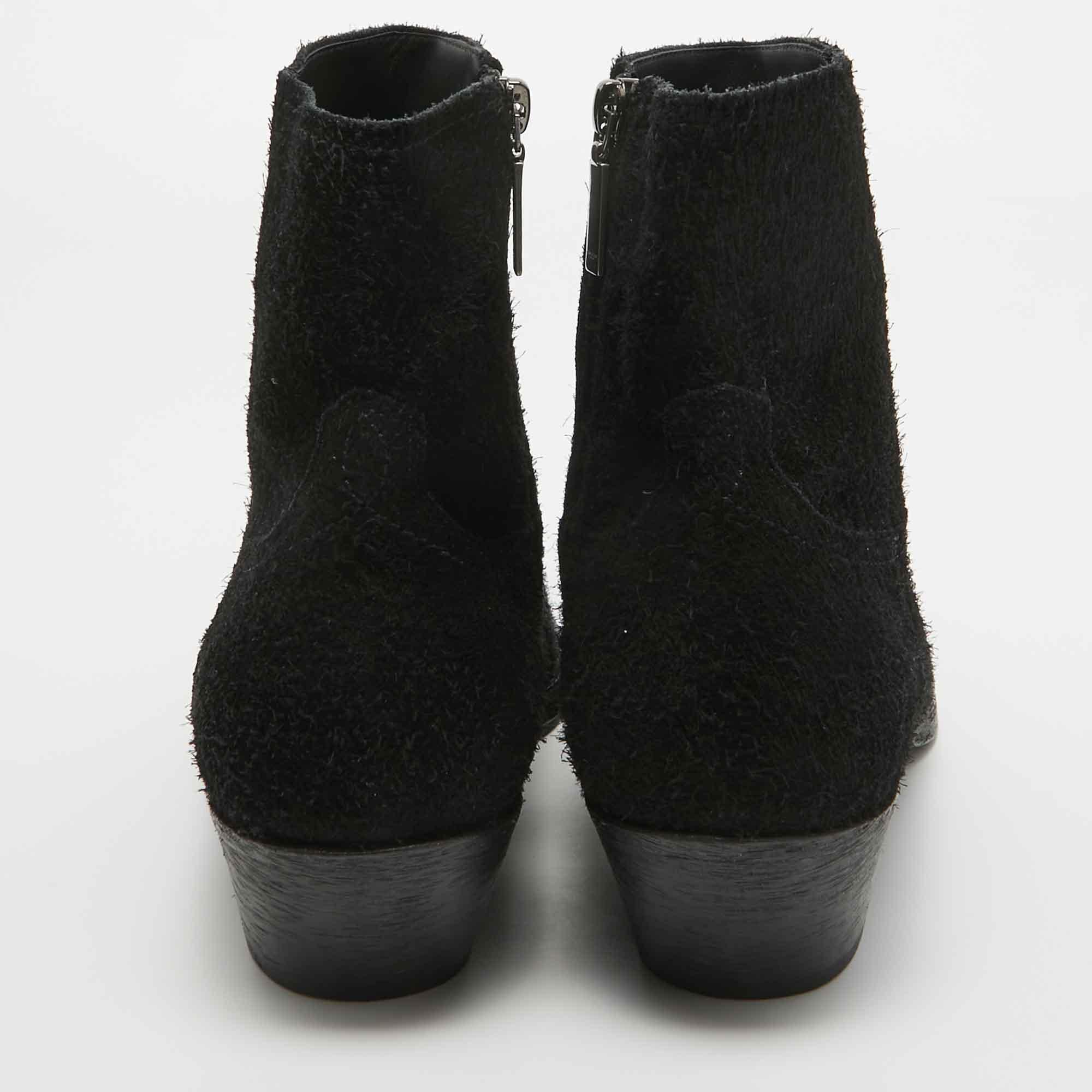 Men's Saint Laurent Black Leather Pointed Toe Boots Size 43 For Sale