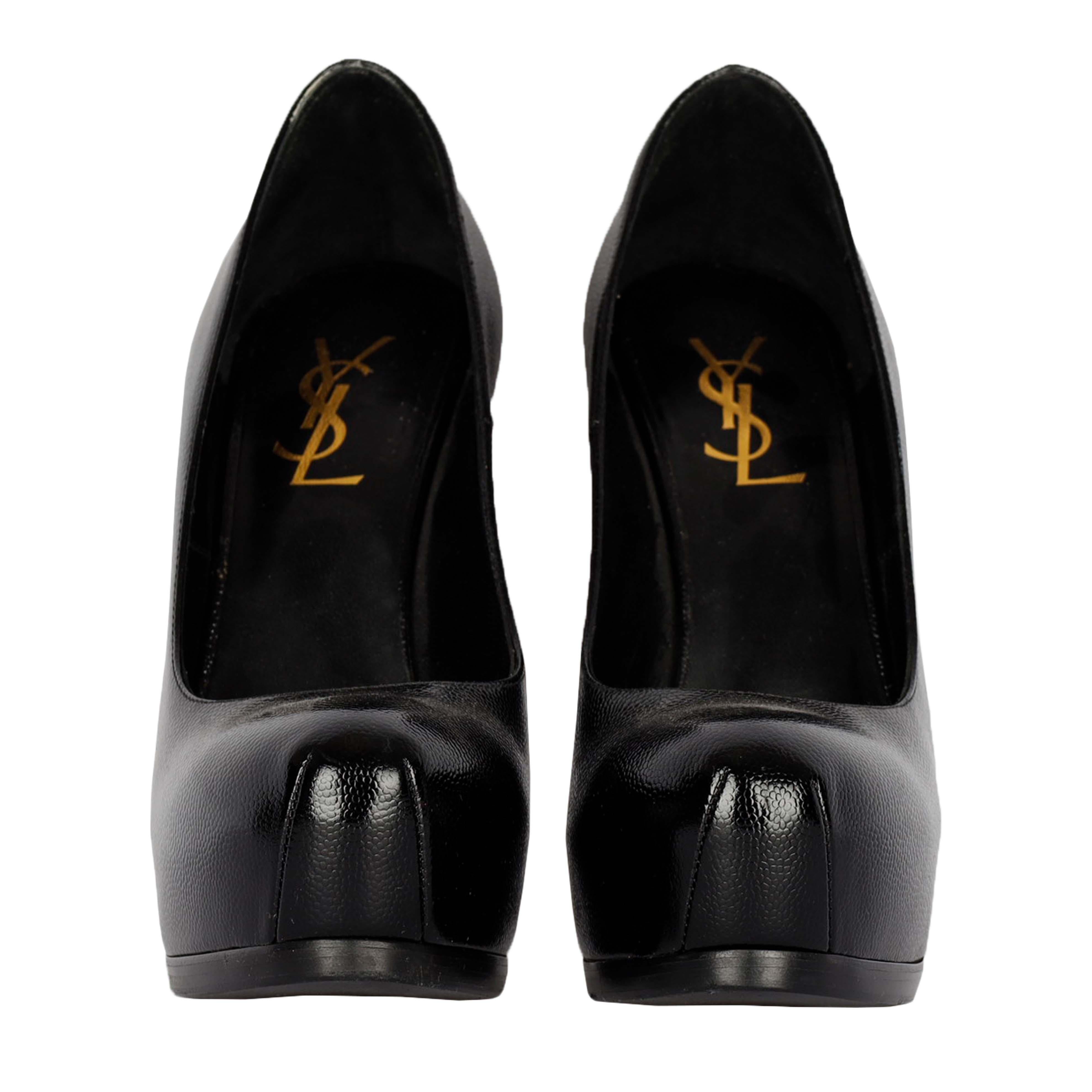 Made in Italy, the Saint Laurent Black Leather Pumps are a versatile pair of heels that are easy to slide into. The sheen from the black leather helps create a sharp and chic look with almost any outfit you wear.

Heel length - 13 cm
