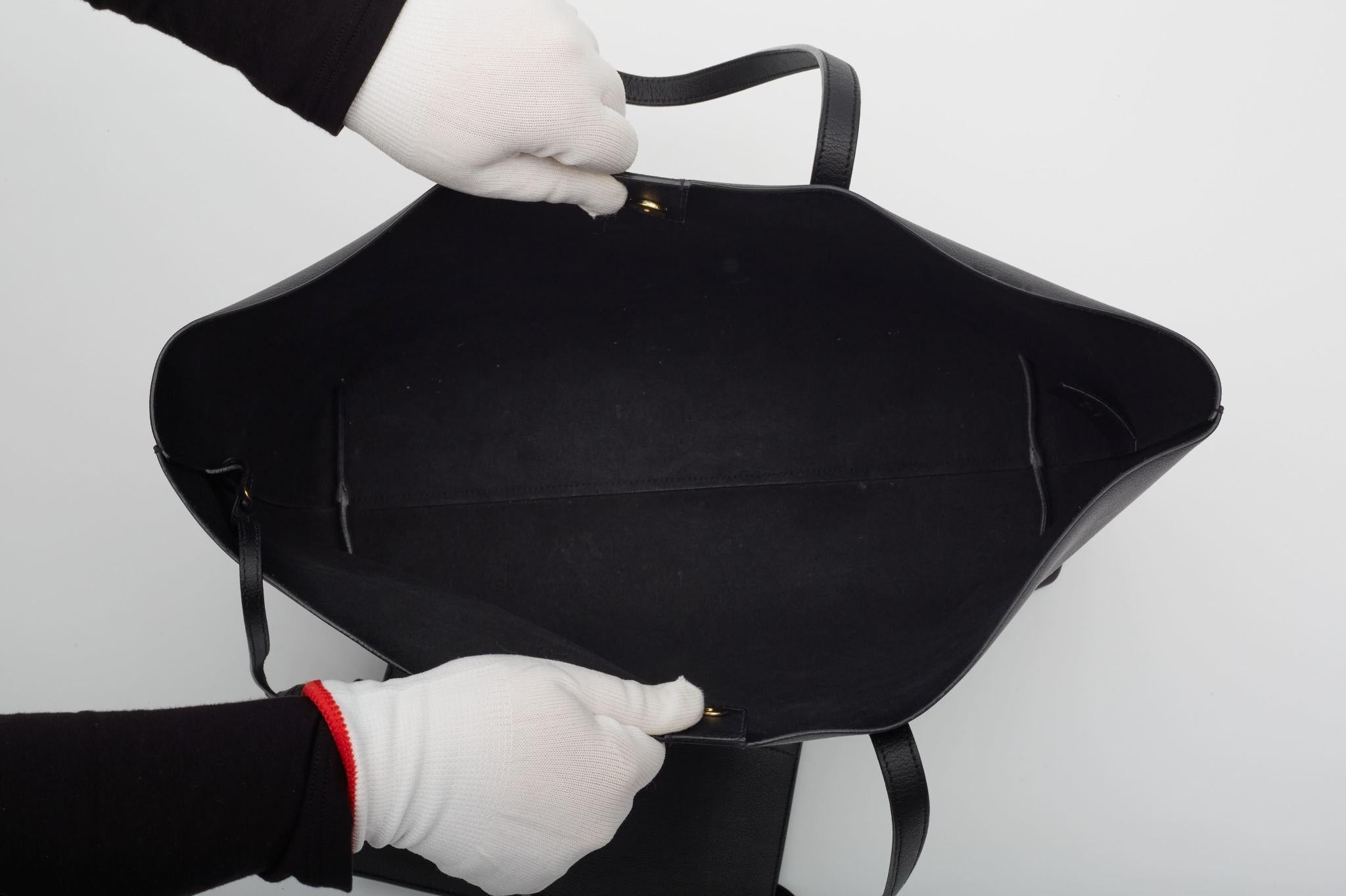Saint Laurent Black Leather Shopping Tote Medium (Very Good) For Sale 6