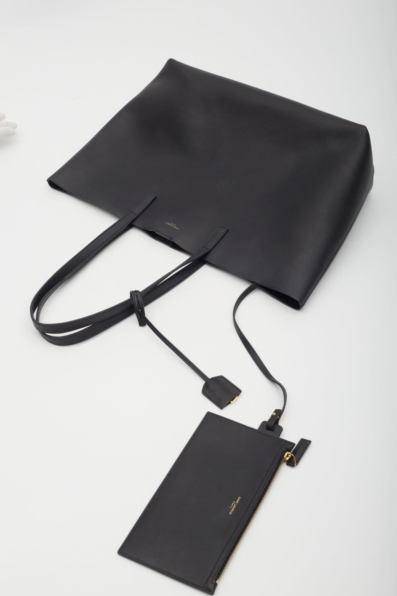 Saint Laurent Black Leather Shopping Tote Medium (Very Good) For Sale 5