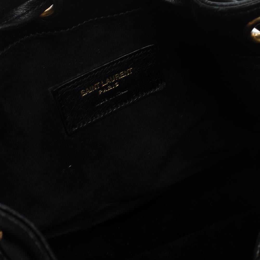 Saint Laurent Black Leather Small Emmanuelle Fringed Bucket Bag In Good Condition In Dubai, Al Qouz 2