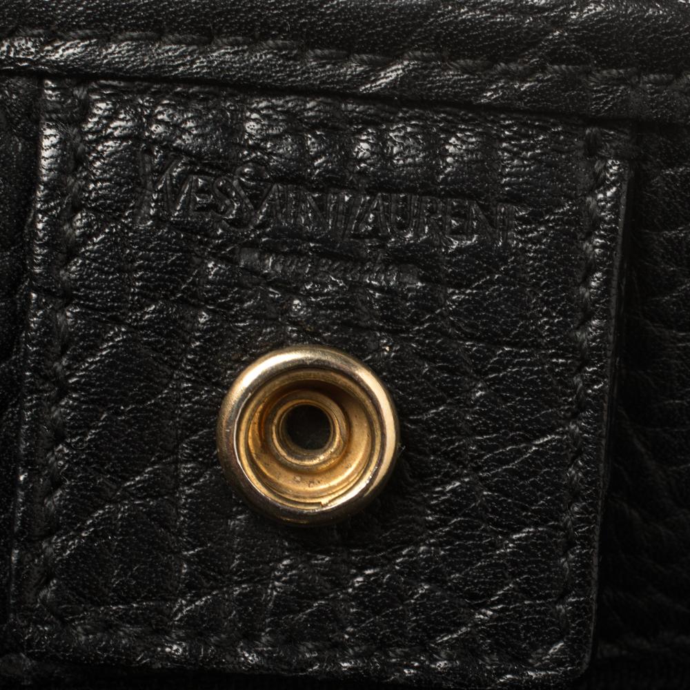 Saint Laurent Black Leather Small Vavin Messenger Bag In Good Condition In Dubai, Al Qouz 2