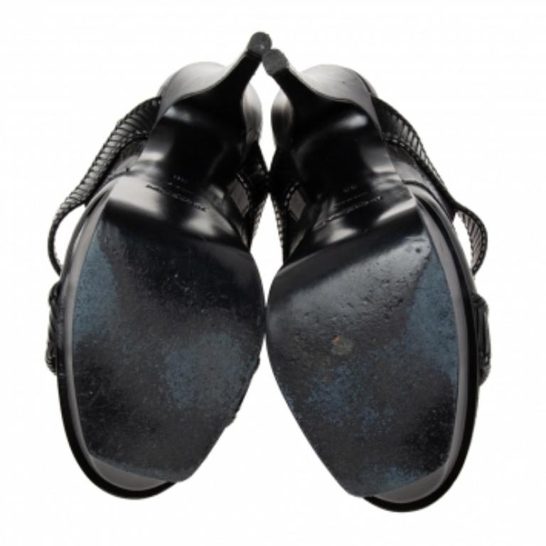 Saint Laurent - Sandales à brides en cuir noir - Taille 38 en vente 2