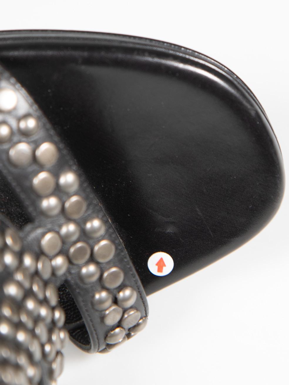 Saint Laurent Sandales cloutées en cuir noir Taille IT 37 en vente 2
