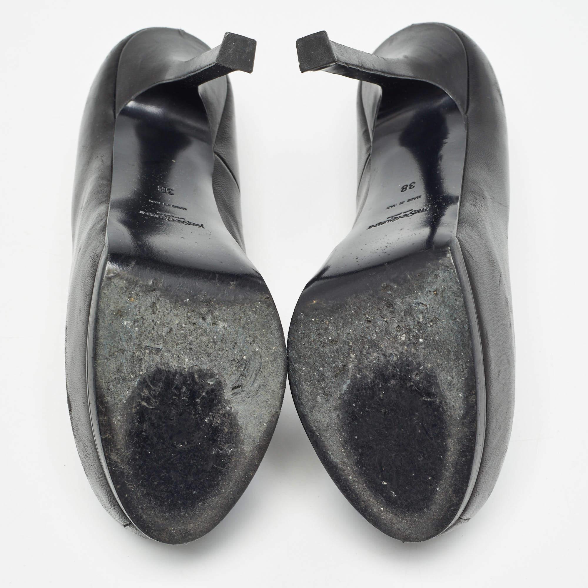 Saint Laurent escarpins Tribtoo en cuir noir Taille 38 en vente 1