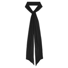 Bufanda Lavallière larga de seda georgette negra Saint Laurent