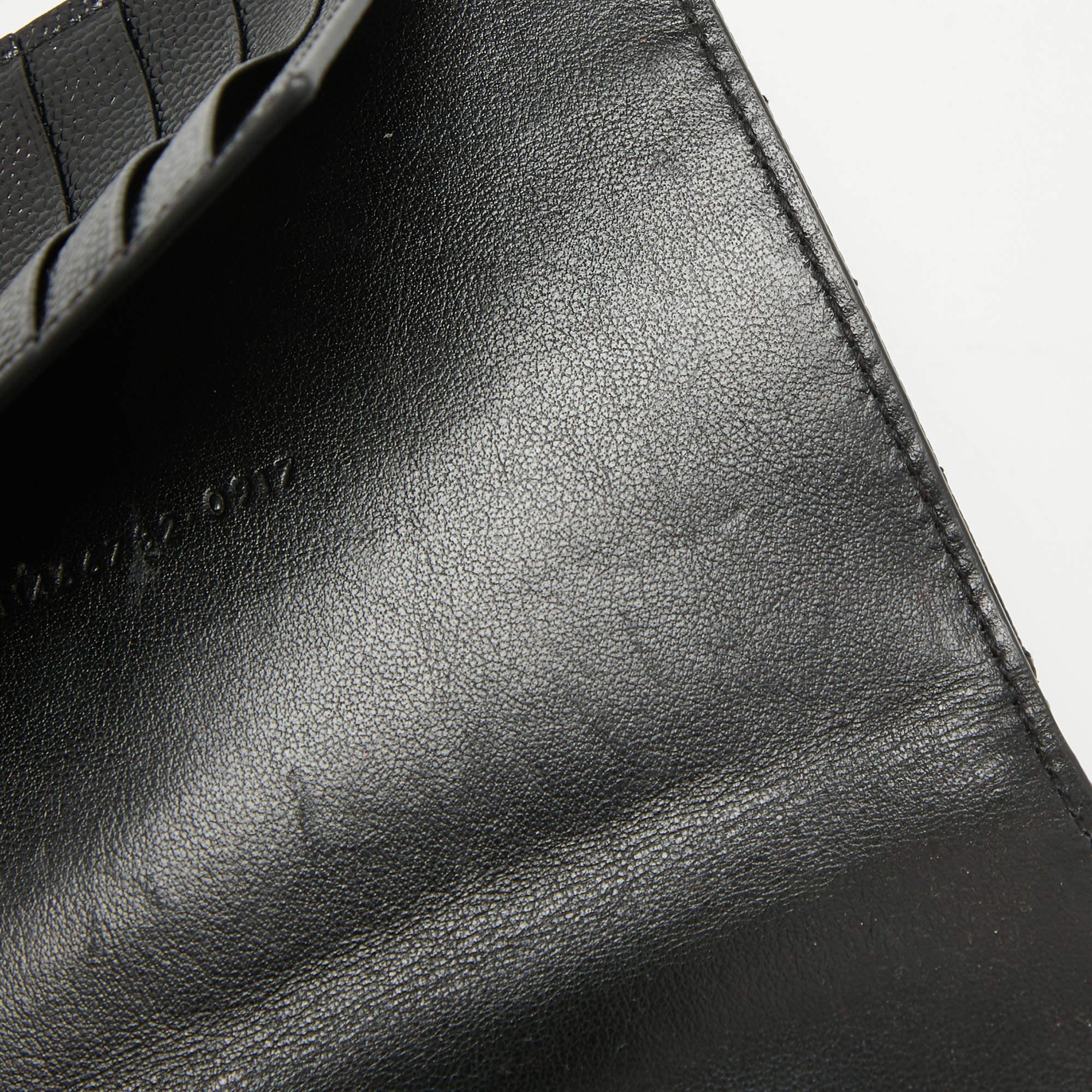 Saint Laurent Black Matelasse Leather Cassandre Trifold Wallet In Good Condition For Sale In Dubai, Al Qouz 2