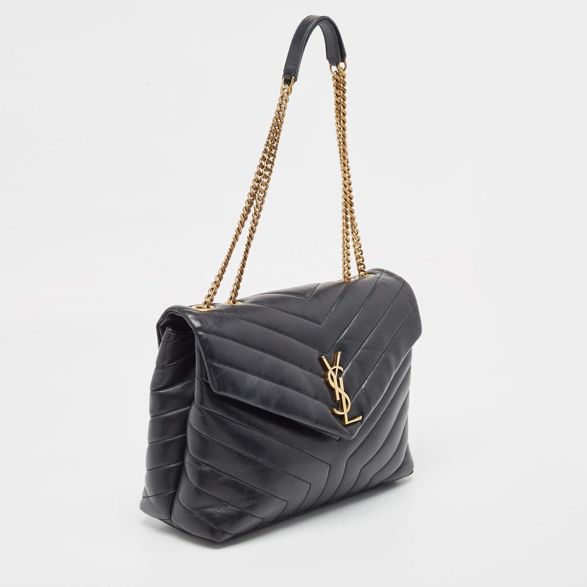 Saint Laurent Black Matelassé Leather Medium LouLou Shoulder Bag In Good Condition In Dubai, Al Qouz 2