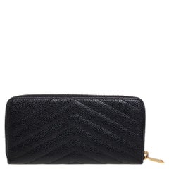 Saint Laurent Schwarz Matelassé Leder Monogramm Zip um Brieftasche