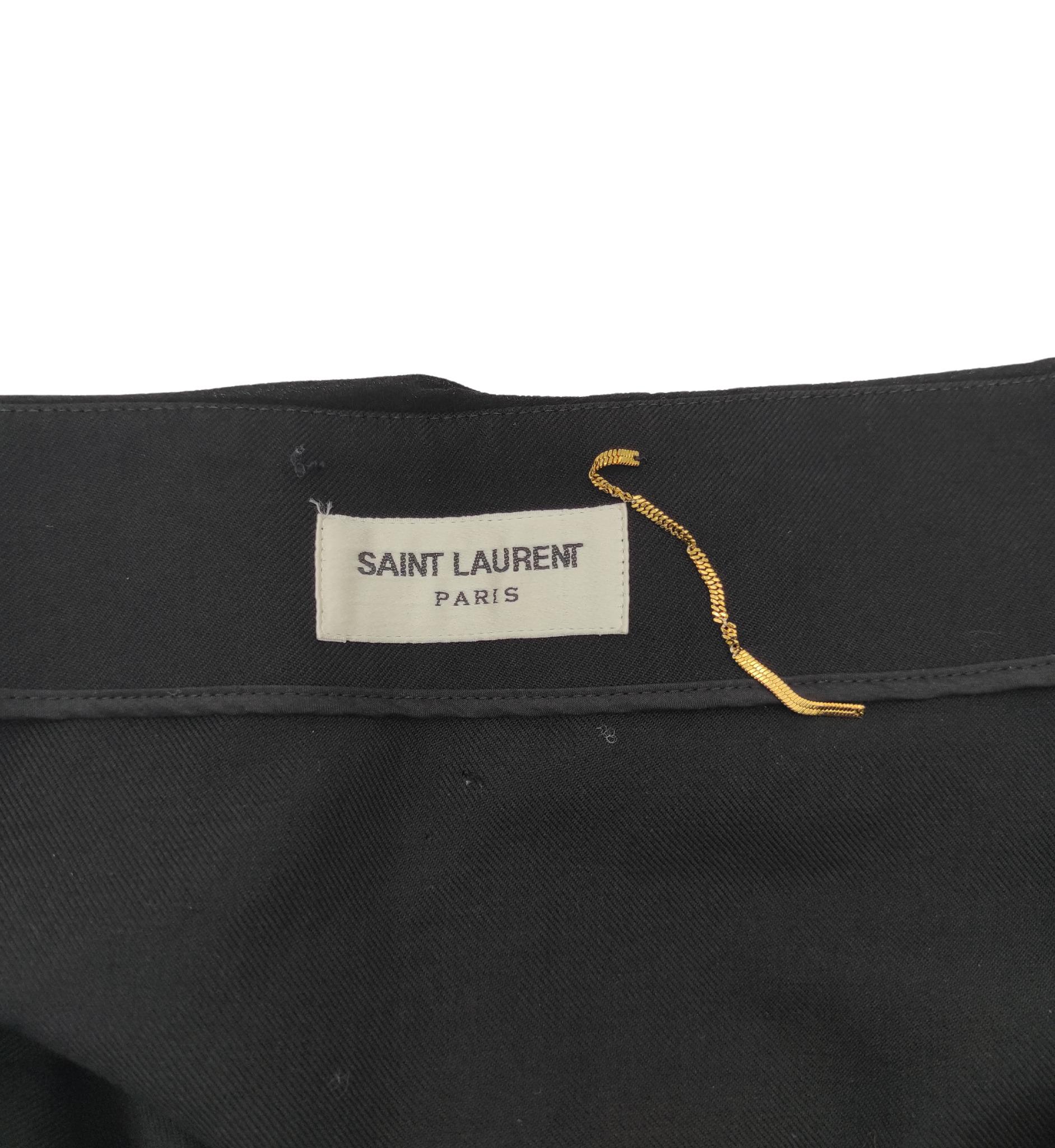 Mini-jupe noire Saint Laurent en vente 2