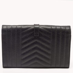 Saint Laurent Schwarzer Mix Matelassé Leder Monogramm Umschlag Brieftasche an Kette
