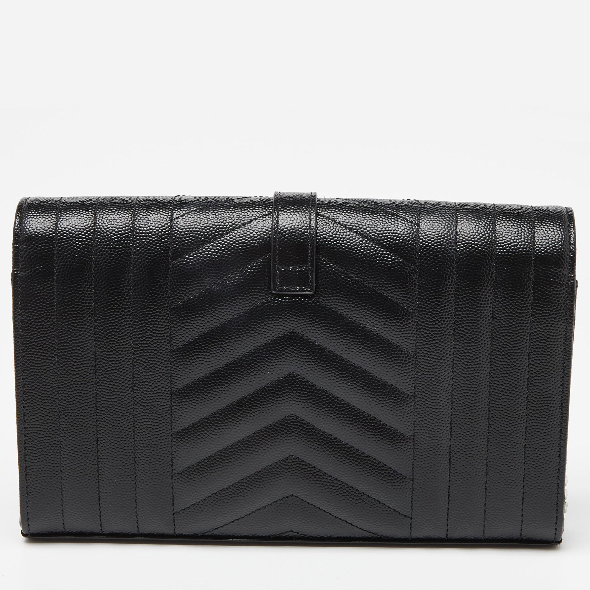 Saint Laurent Schwarzer Mix Matelassé Leder Monogramm Umschlag Brieftasche an Kette 5