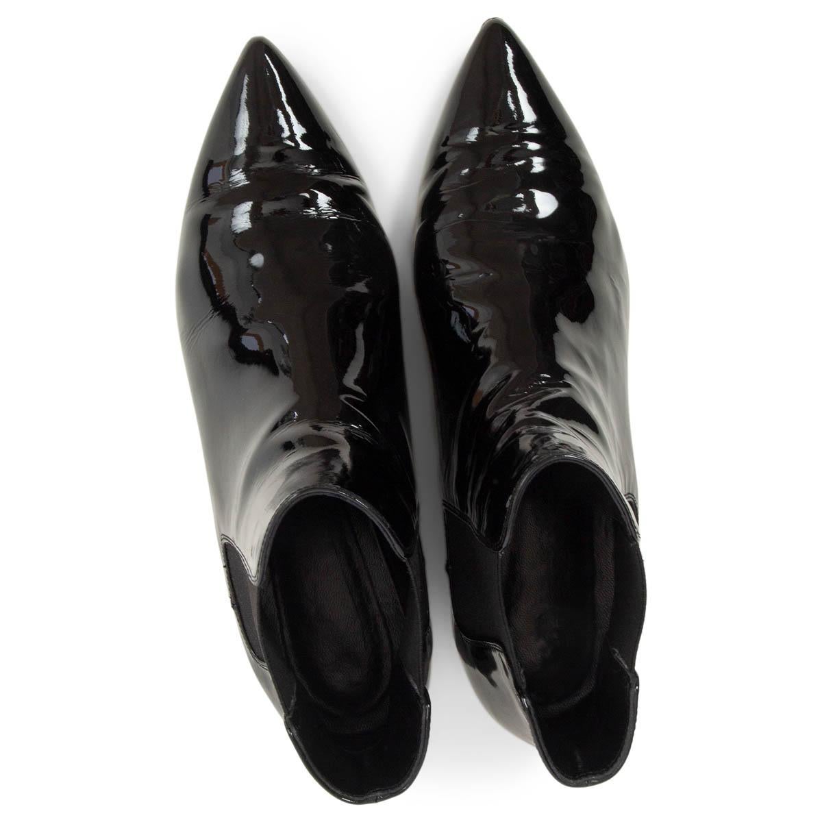SAINT LAURENT black patent leather Ankle Chelsea Boots Shoes 36 In Excellent Condition In Zürich, CH