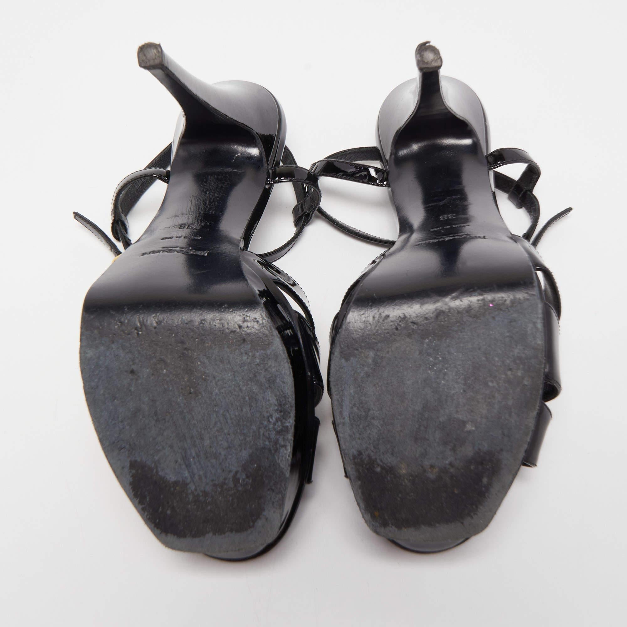 Saint Laurent Black Patent Leather Chain Detail Tribute Sandals Size 38 In Good Condition For Sale In Dubai, Al Qouz 2