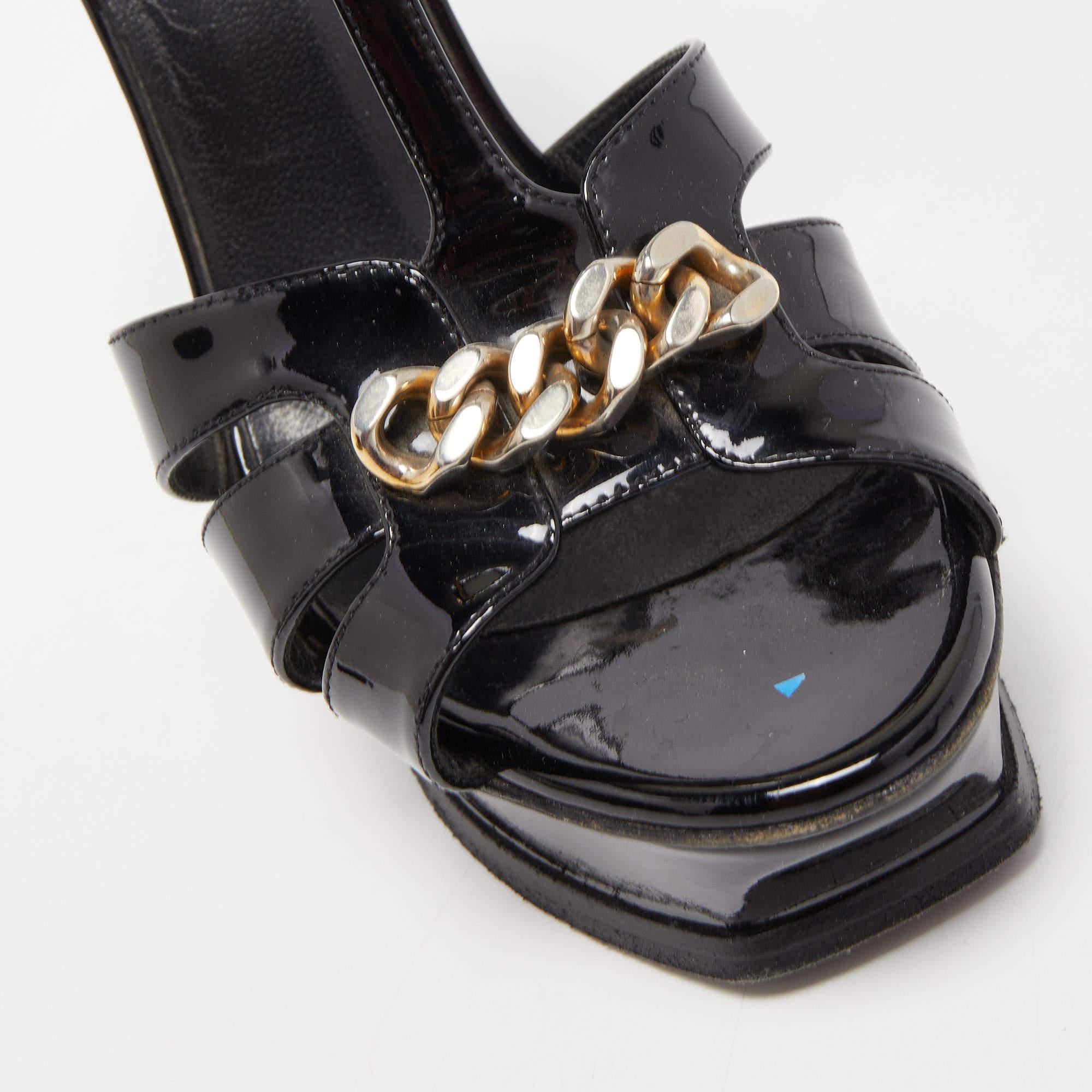 Women's Saint Laurent Black Patent Leather Chain Detail Tribute Sandals Size 38 For Sale
