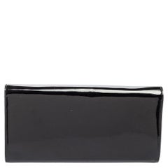 Saint Laurent Kate Clutch aus schwarzem Lackleder mit Quaste
