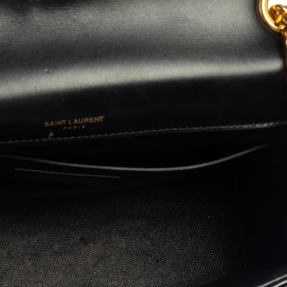 Saint Laurent Black Patent Leather Large Monogram Vicky Shoulder Bag In Fair Condition In Dubai, Al Qouz 2