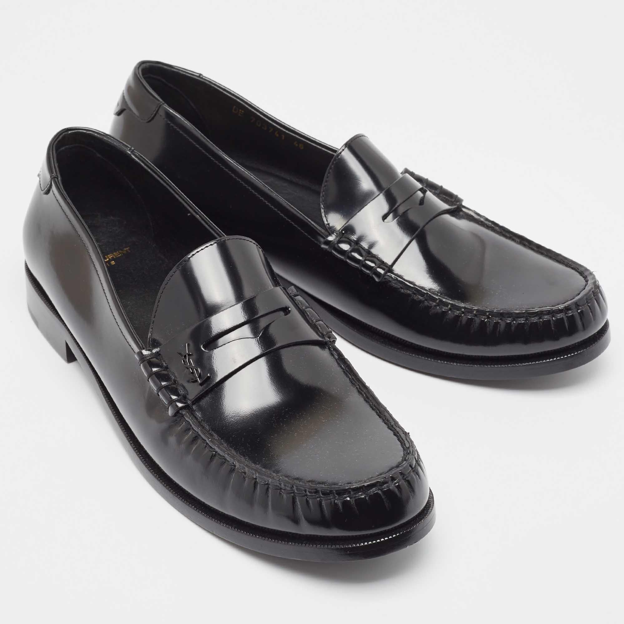 Saint Laurent Black Patent Leather Le Loafers Size 46 In Excellent Condition In Dubai, Al Qouz 2