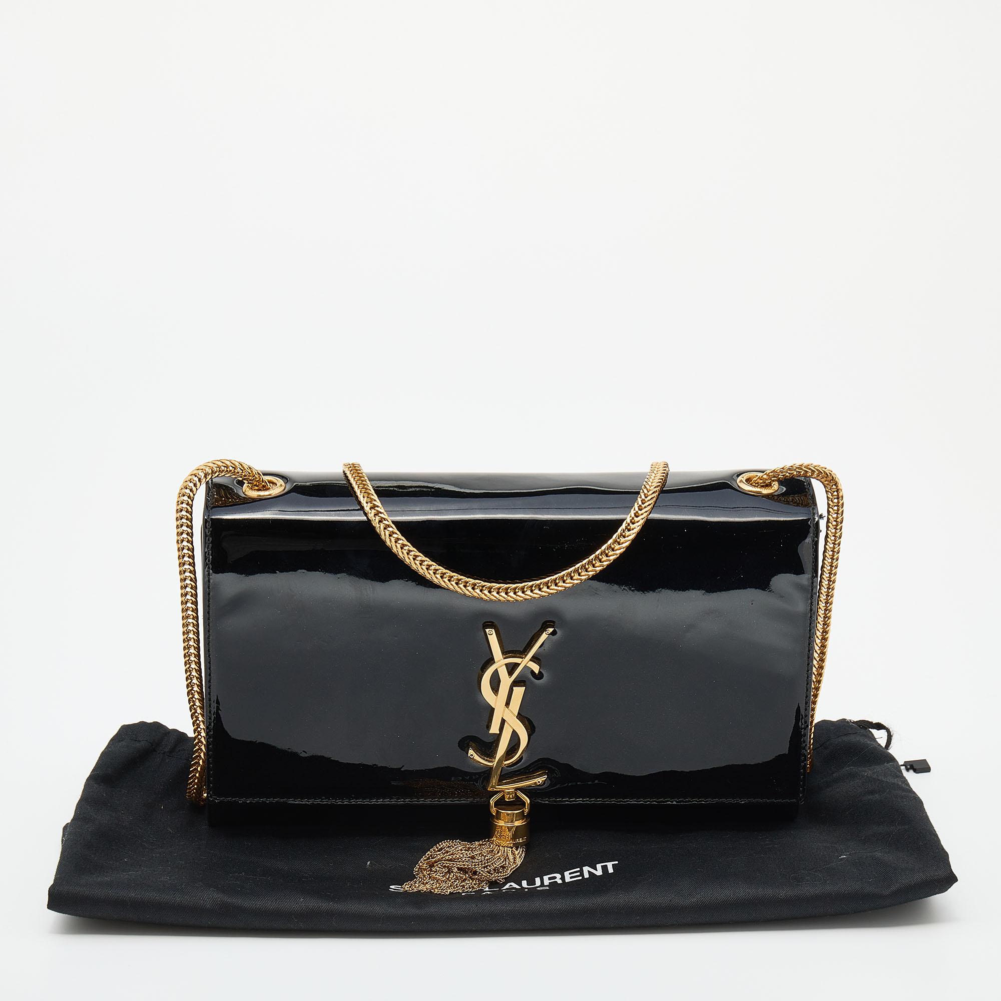 Saint Laurent - Sac à bandoulière Kate en cuir verni noir à pompons, taille moyenne 5