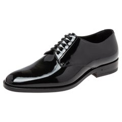 saint laurent studded derby Saint Laurent Black Patent Leather Montaigne Lace-Up Derby Size 37.5