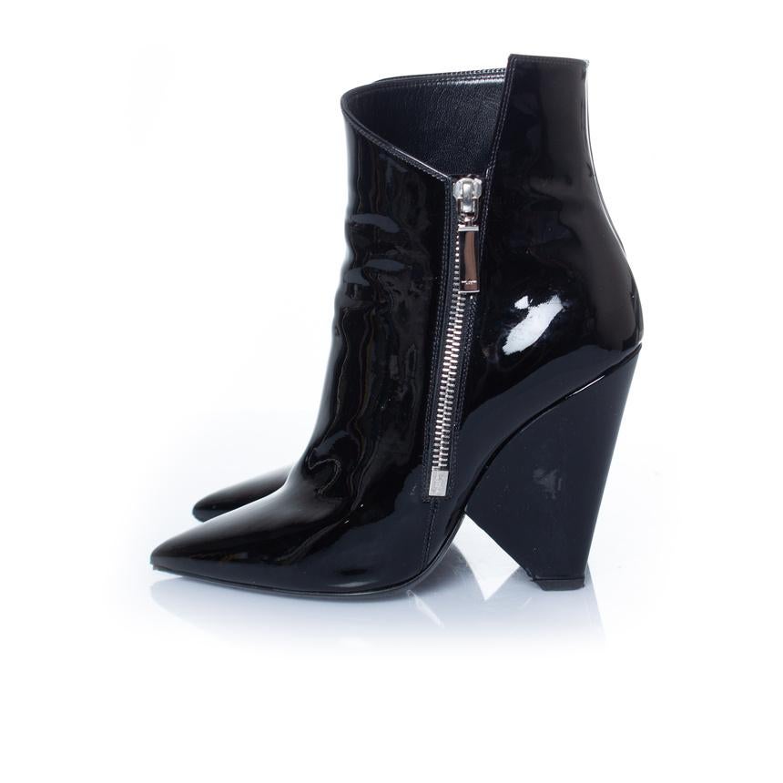 Saint Laurent, Black patent leather niki boots For Sale 3