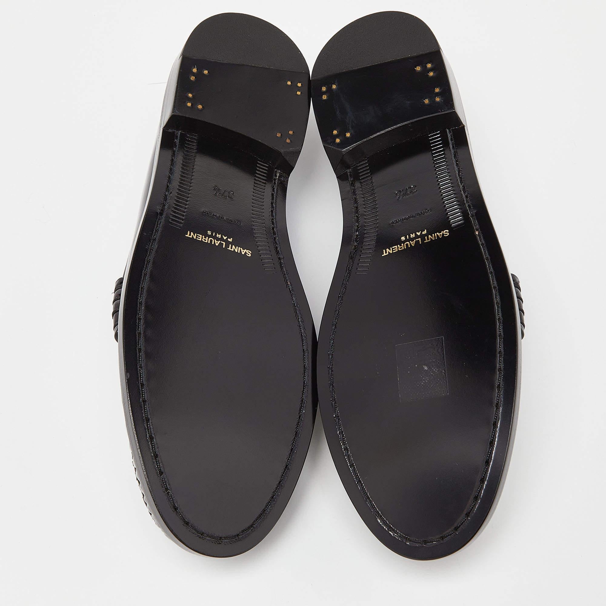 Saint Laurent Black Patent Leather Penny Le Loafers Size 37.5 In Excellent Condition For Sale In Dubai, Al Qouz 2