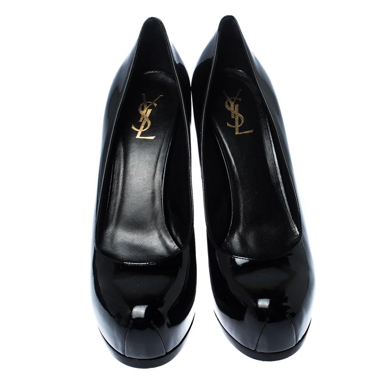 Saint Laurent Black Patent Leather Tribtoo Round Toe Pumps Size 40.5 In Good Condition In Dubai, Al Qouz 2