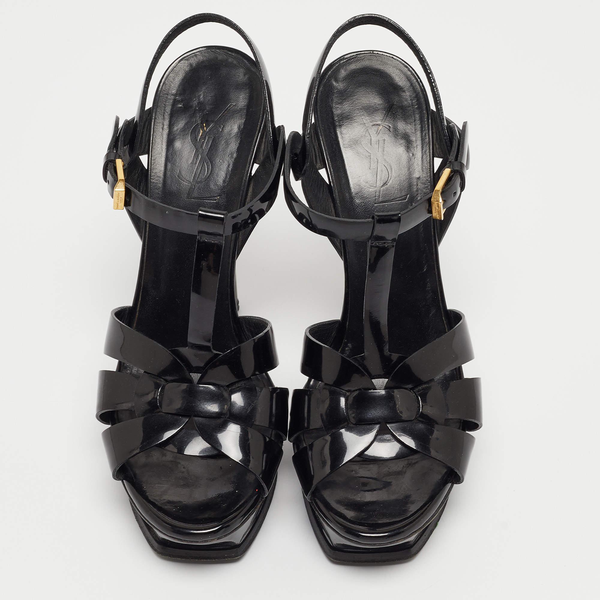 YSL brings you the perfect pair of sandals to celebrate the season in. Crafted from patent leather, these sandals are comfortable and easy to flaunt.

