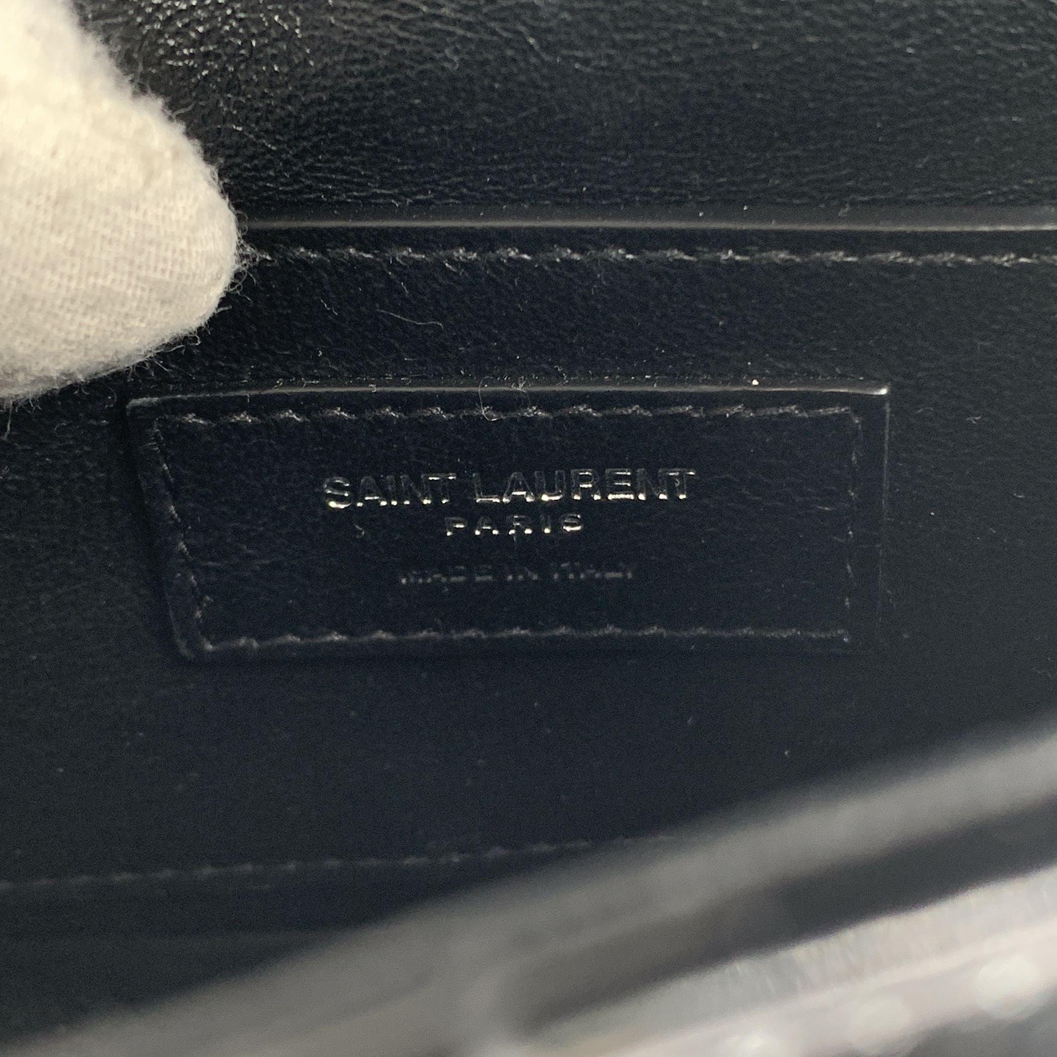 Saint Laurent Black Quilted Patent Leather Small Vicky Crossbody Bag For Sale 3