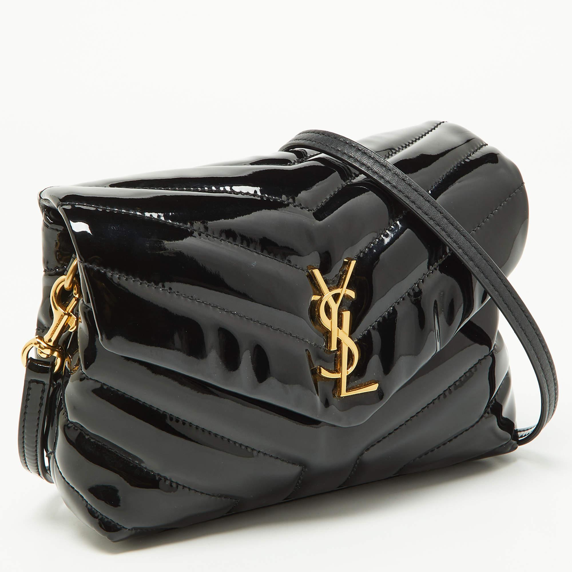 Saint Laurent Black Quilted Patent Leather Toy Loulou Crossbody Bag In Good Condition In Dubai, Al Qouz 2