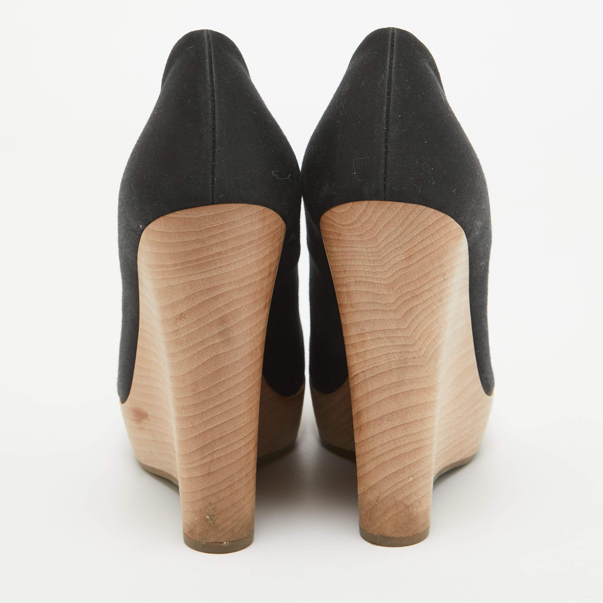 De las mujeres Saint Laurent Bombas de cuña Maryna de satén negro Talla 37.5 en venta