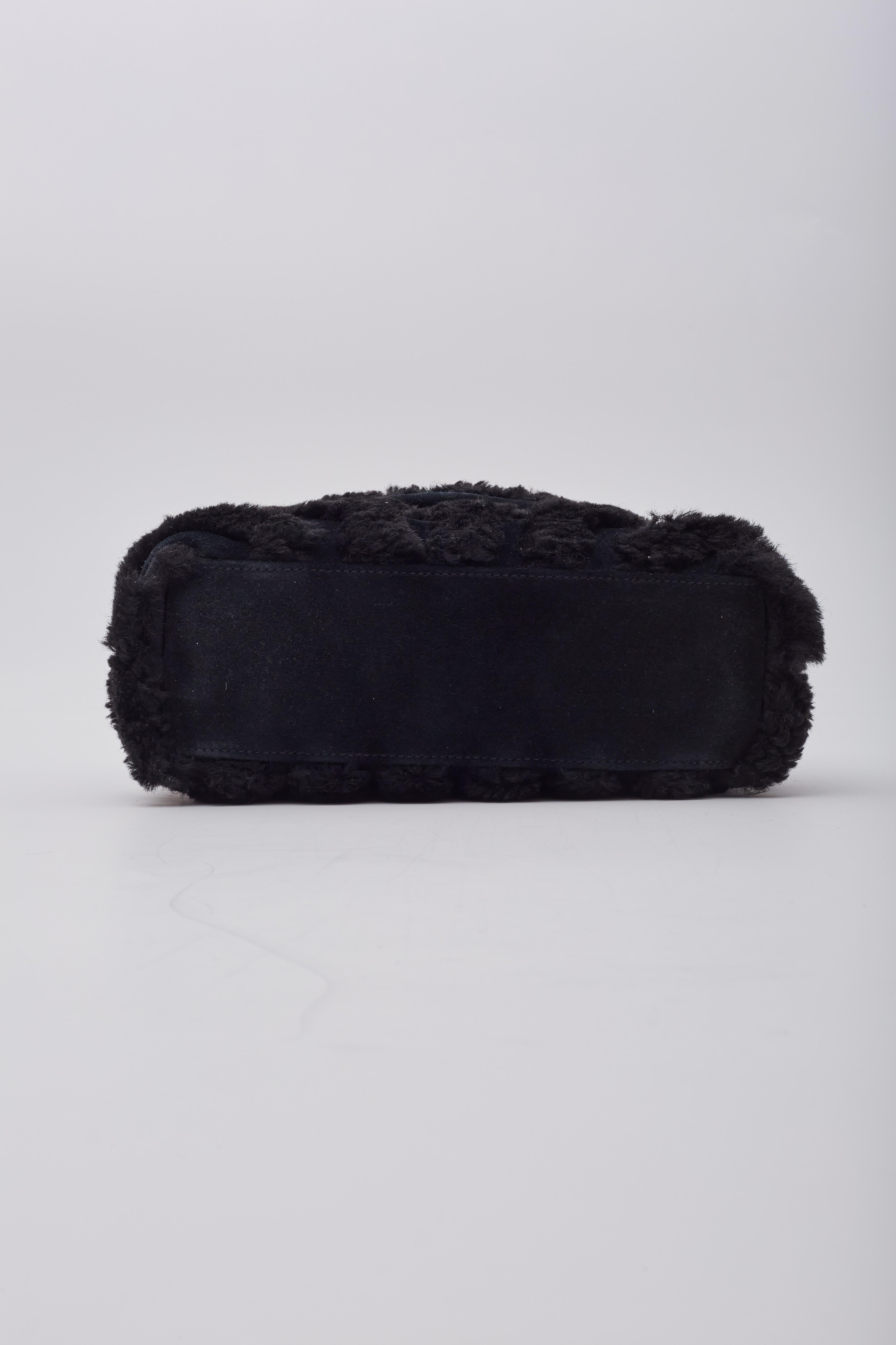 Saint Laurent Black Shearling Loulou Shoulder Bag Small For Sale 2