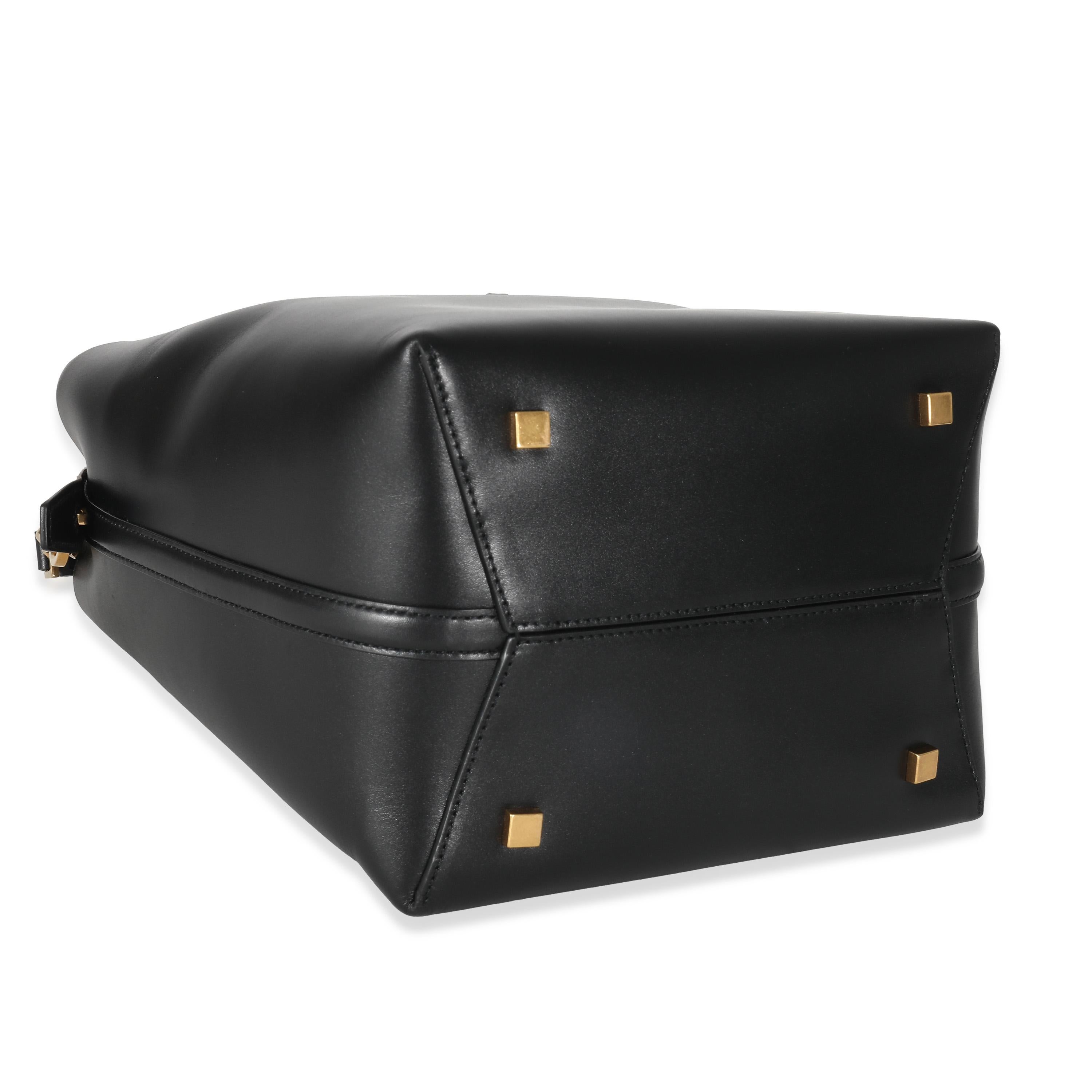 Saint Laurent Black Shiny Calfskin Le 37 Bucket Bag For Sale 2